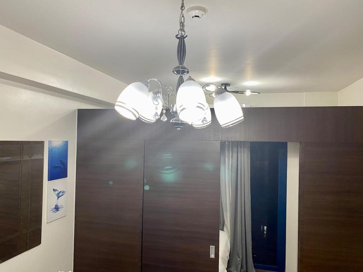 Cruise Ship Escape Makati 300 Mbps Gym Swim Park 2271 Apartment