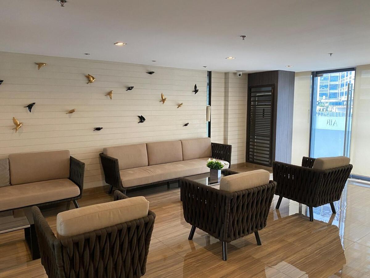 Cruise Ship Escape Makati 300 Mbps Gym Swim Park 2271 Apartment Manila