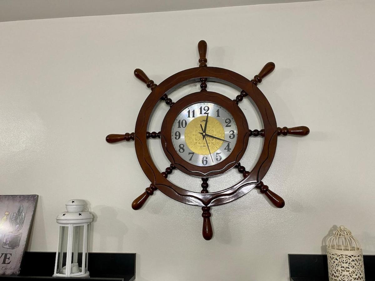 Apartment Cruise Ship Escape Makati 300 Mbps Gym Swim Park 2271 Manila
