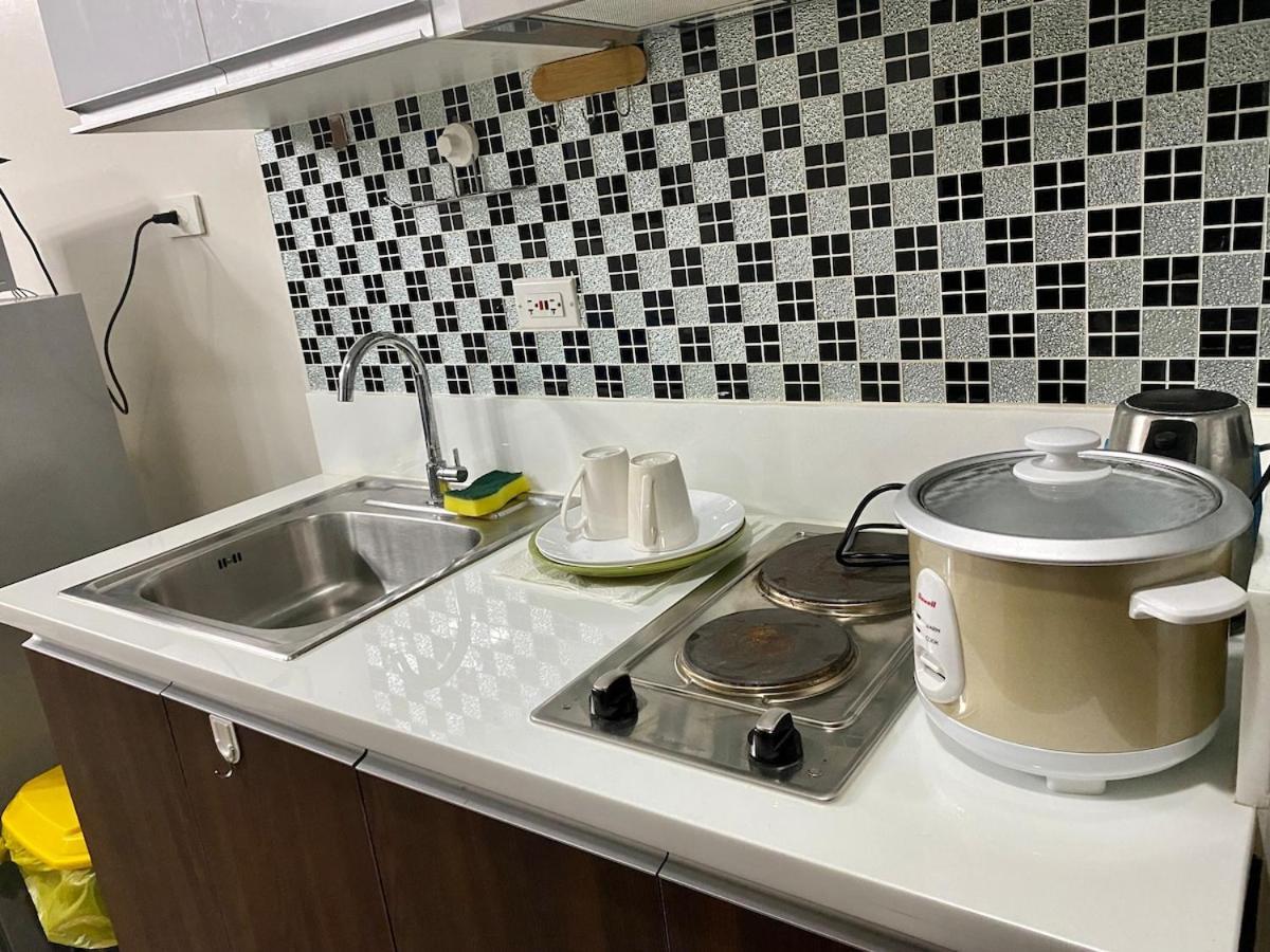 Apartment Cruise Ship Escape Makati 300 Mbps Gym Swim Park 2271 Manila